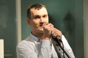 Singing with ZZ Fort